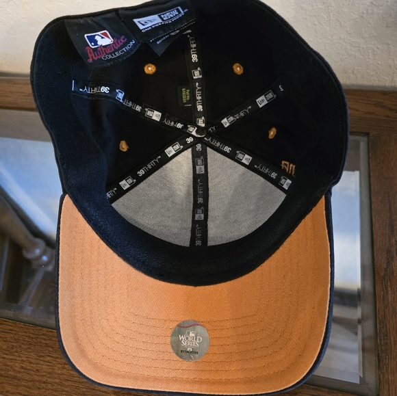 NEW MLB Athletic Collection Giants World Series 2010 New Era baseball cap. - Picture 5 of 7